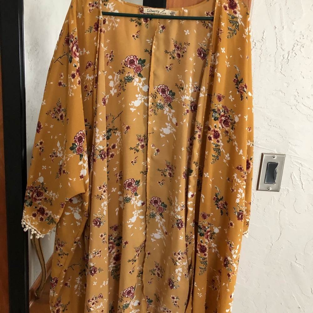 Mustard/ gold cardigan